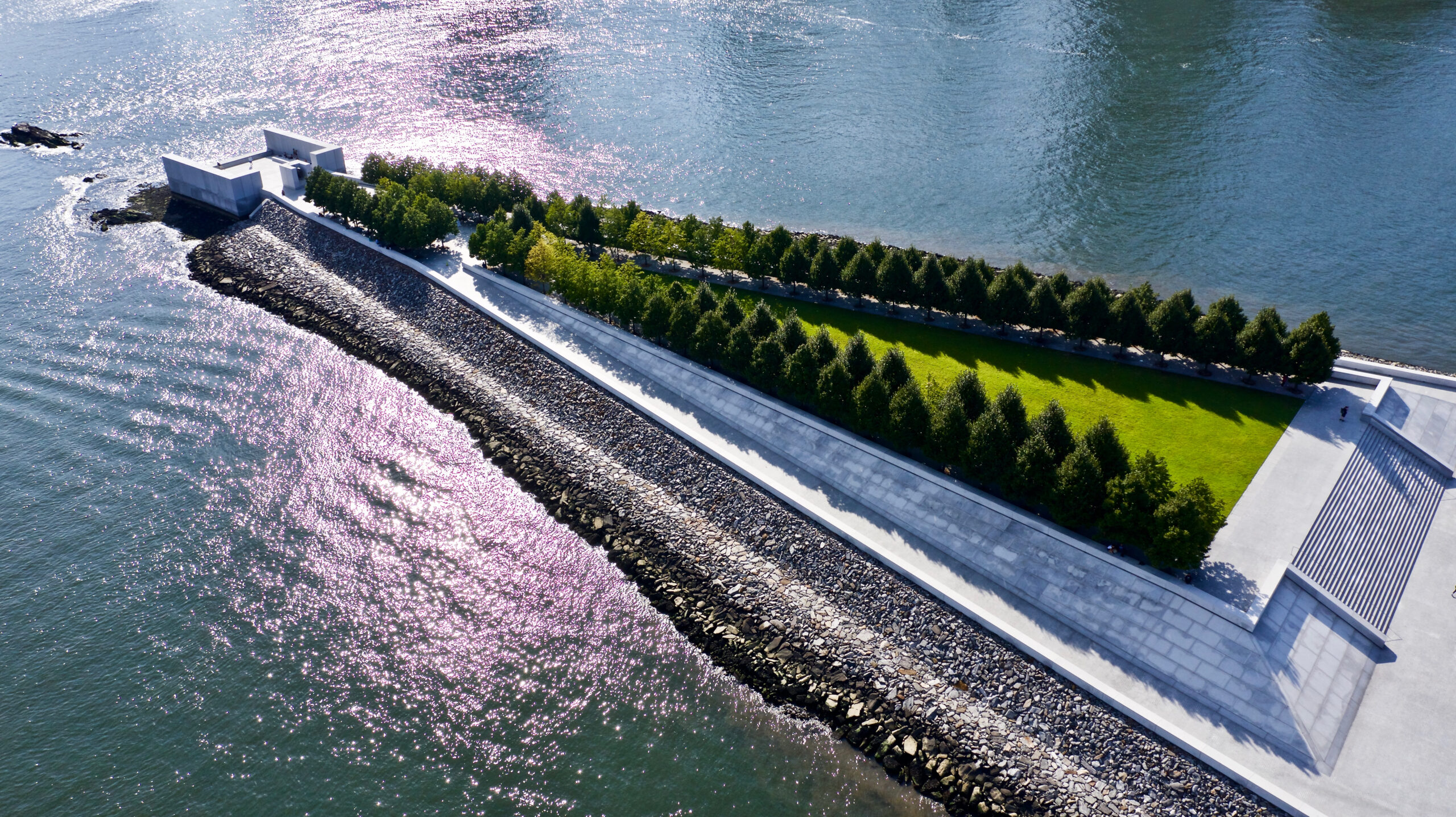 A minimalist memorial with skyline views, easily reached via the Roosevelt Island Tramway from Sonesta’s Midtown East hotels.
