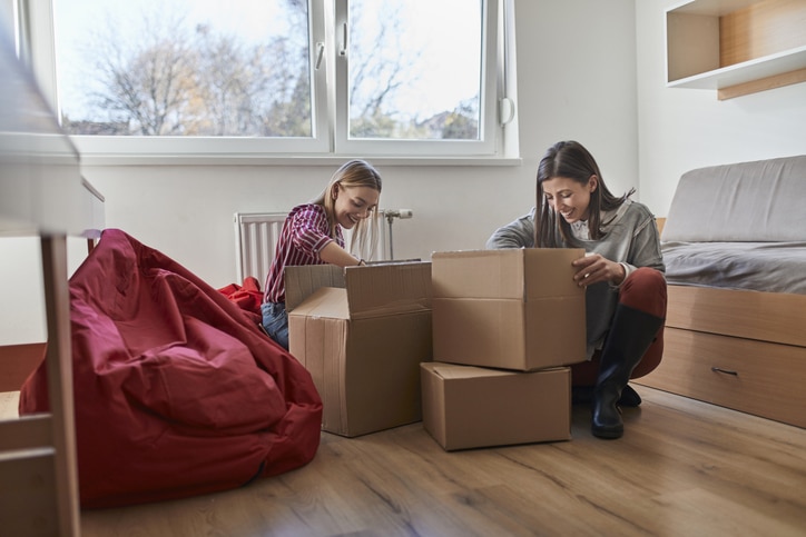 College students unpack on move-in day.