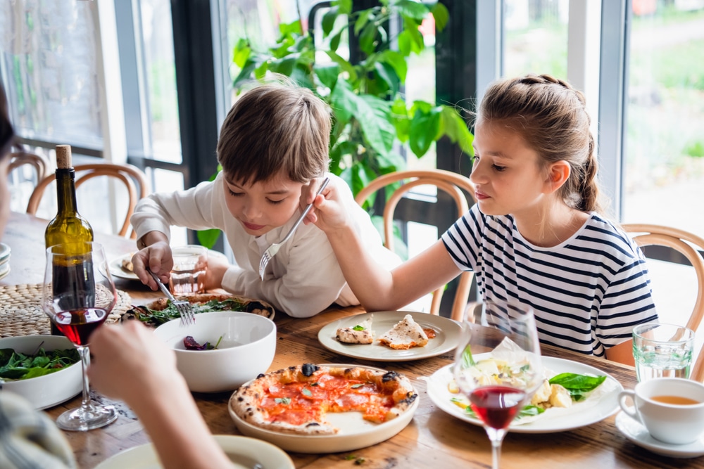 Houston’s dining scene balances variety and ease, with everything from comfort food to casual Italian, giving families solid options no matter where the day takes them.